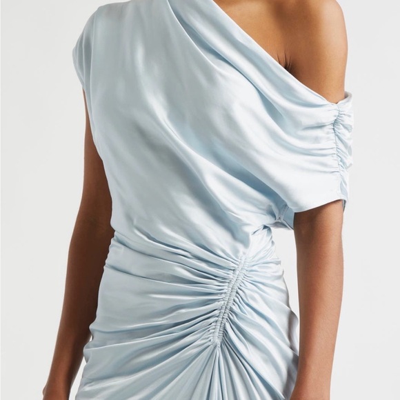 ALC Penny Ruched one shoulder satin gown size 4 - Picture 4 of 8